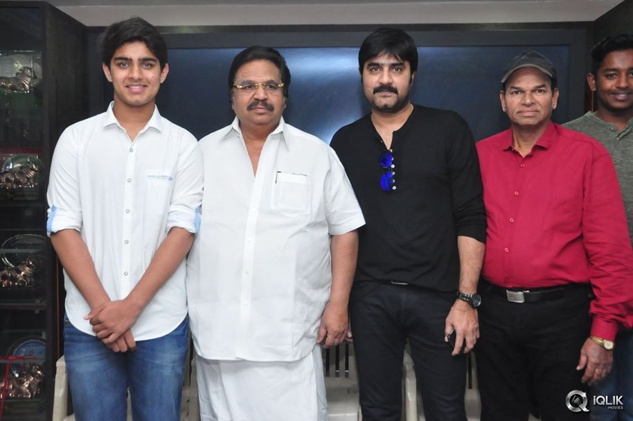 Dasari-Narayana-Rao-Appreciate-To-Nirmala-Convent-Movie-Team